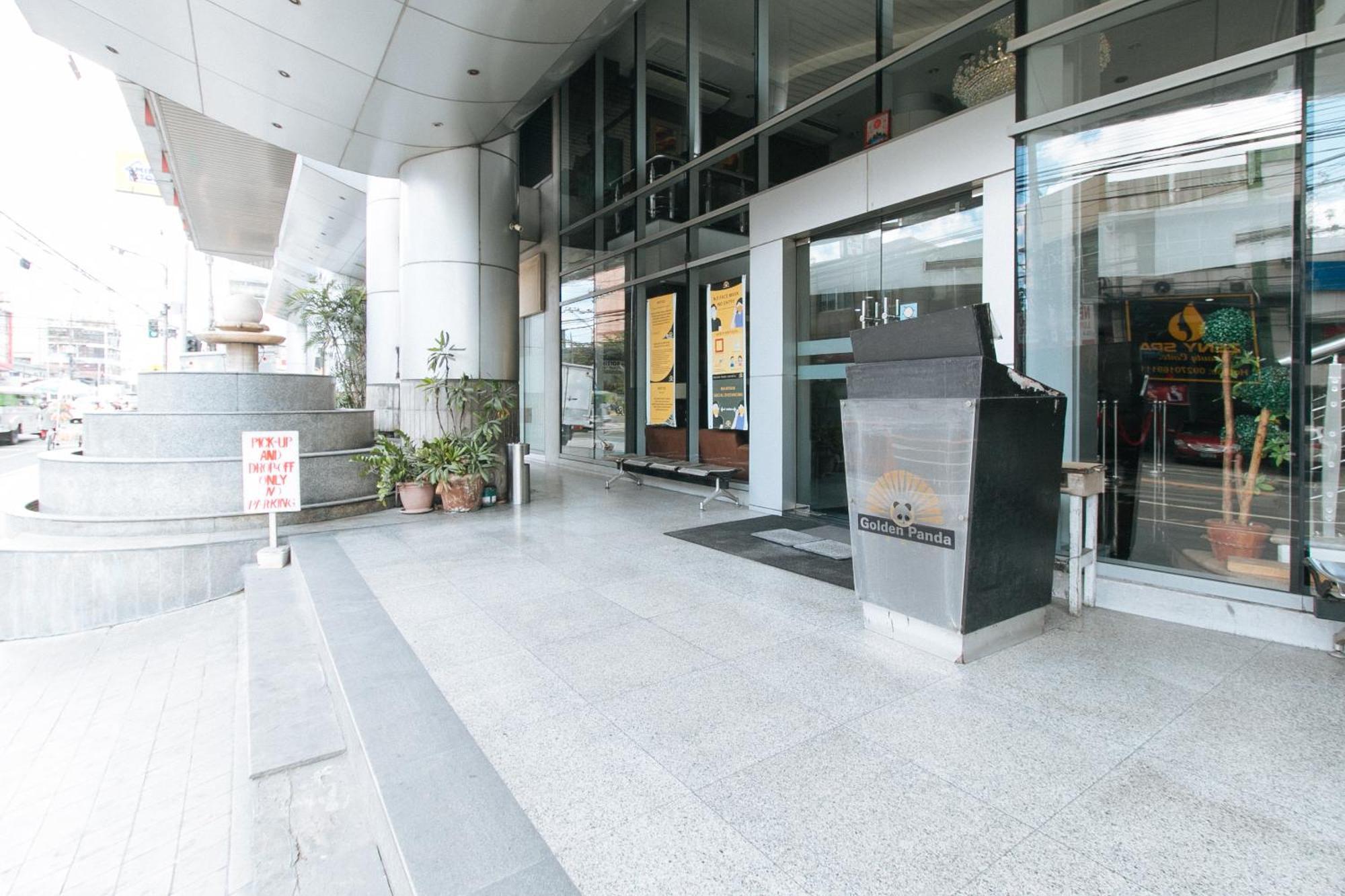 Reddoorz Plus @ E Rodriguez Corner Banawe Quezon City Exterior photo